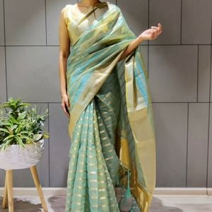 *DESIGN -Aaisha 🌺**FABRIC**SAREE- Pure Organza with running blouse**PATTER